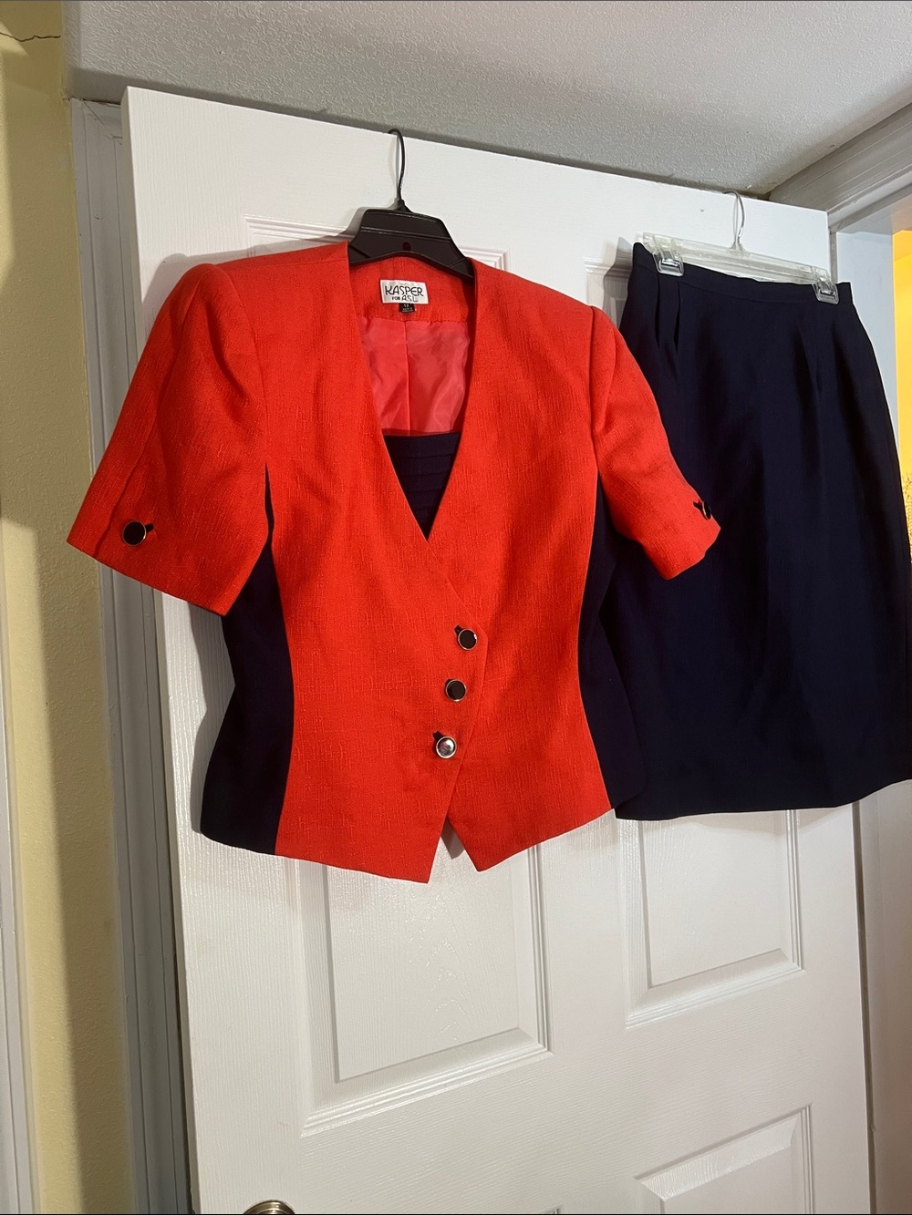 Kasper Red and Black Short Sleeve V-Neck Blazer